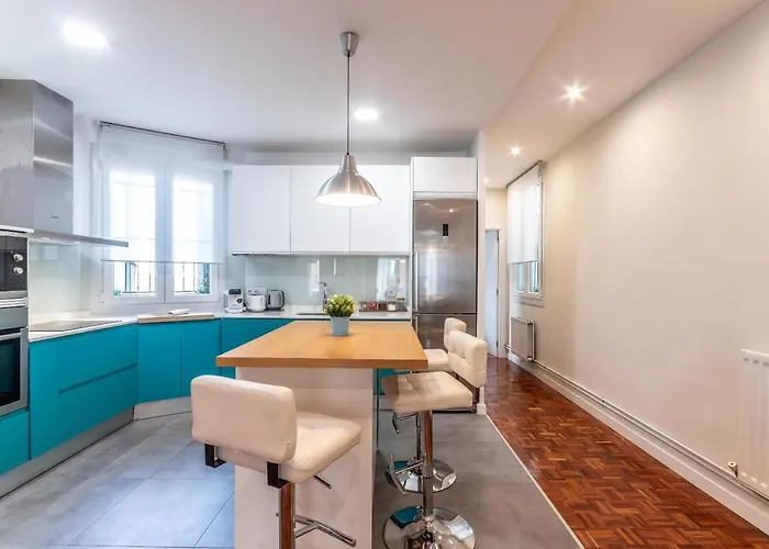 Spacious And Lovely In The Center Of Bilbao