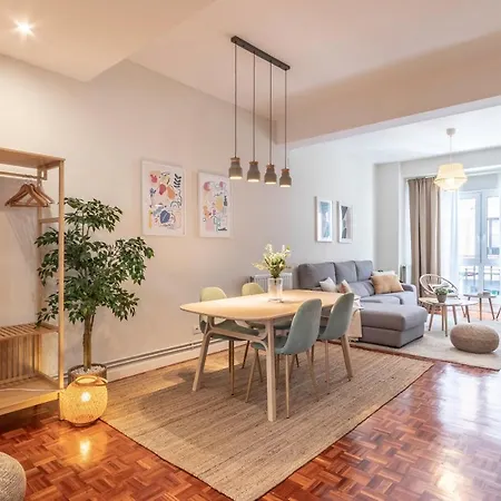Apartment Spacious And Lovely In The Center Of *