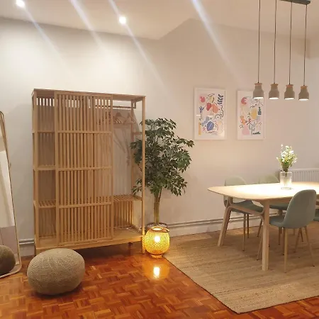 Spacious And Lovely In The Center Of Apartamento