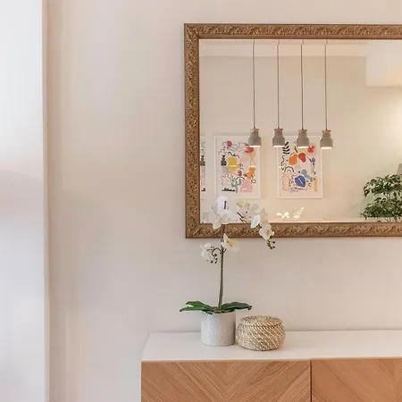 Spacious And Lovely In The Center Of Apartmán *