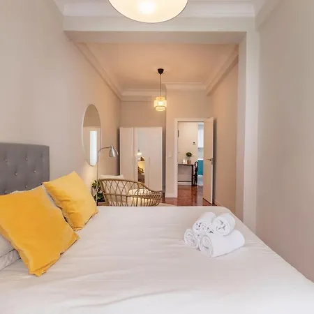 Апартаменти Spacious And Lovely In The Center Of Більбао